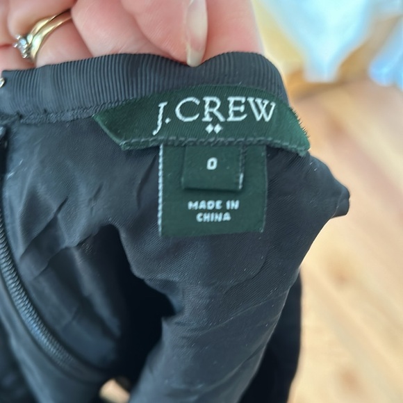 J. CREW ALL OVER SEQUIN MINI SKIRT BACK ZIP SHIMMER BLACK SIZE‎ 0 - Picture 2 of 3